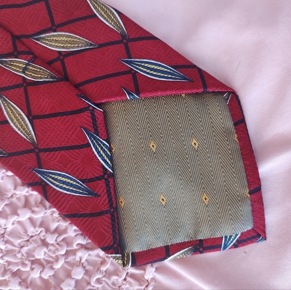 RETRO RED and BLACK SILK TIE by Z INC. - Picture 5 of 7